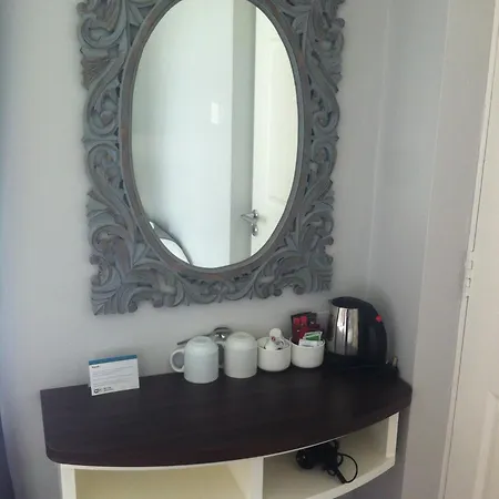 Abbey Lodge B&B-2
